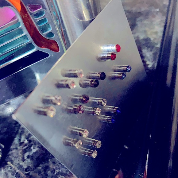 Magnetic non piercing 3mm studs for ears and nose - Picture 2 of 4